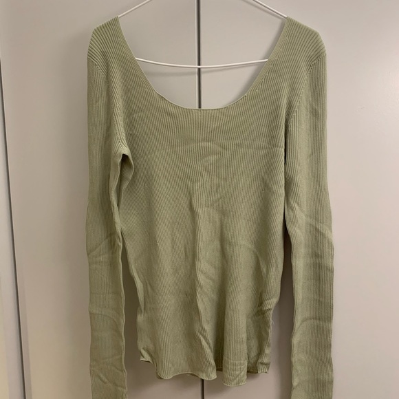 Uniqlo U knit top size L - Picture 6 of 8